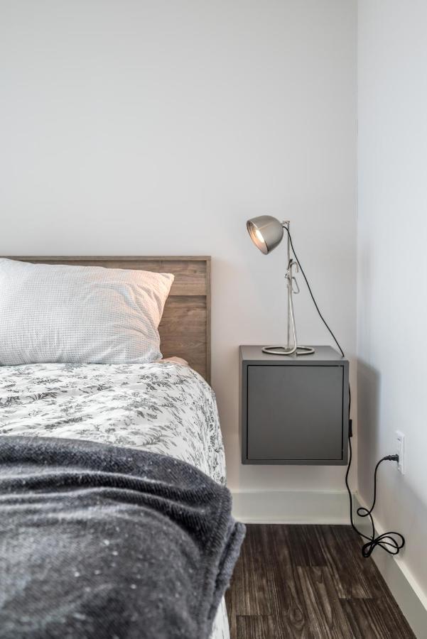 Modern Contemporary 2 Bedroom Suite Halifax Buitenkant foto