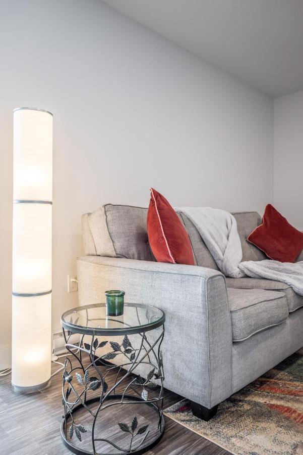 Modern Contemporary 2 Bedroom Suite Halifax Buitenkant foto
